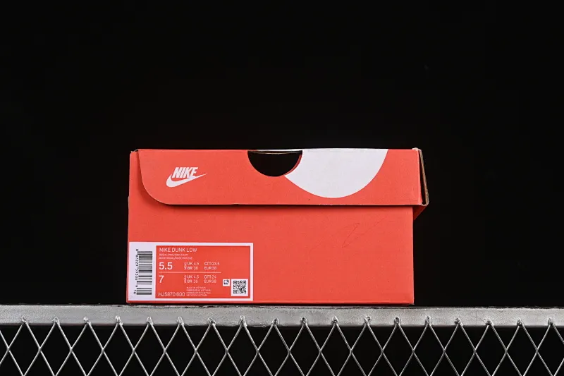All Categories Nk SB Dunk Series Nk SB Dunk Low Low-top sneakers Nike SB Dunk Low "Regal Pink" contains girly low-top casual sneakers HJ5870-600